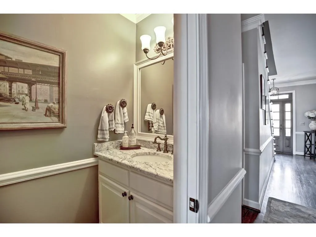 34 Ridgemere Trace, Sandy Springs, Georgia 30328, 6 Bedrooms Bedrooms, ,3 BathroomsBathrooms,Residential,Sold,34 Ridgemere Trace,5913214