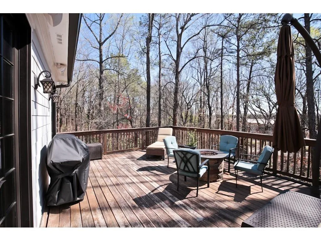34 Ridgemere Trace, Sandy Springs, Georgia 30328, 6 Bedrooms Bedrooms, ,3 BathroomsBathrooms,Residential,Sold,34 Ridgemere Trace,5913214