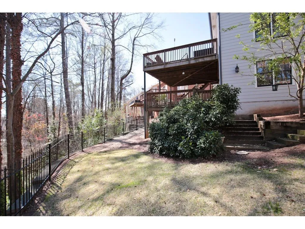 34 Ridgemere Trace, Sandy Springs, Georgia 30328, 6 Bedrooms Bedrooms, ,3 BathroomsBathrooms,Residential,Sold,34 Ridgemere Trace,5913214