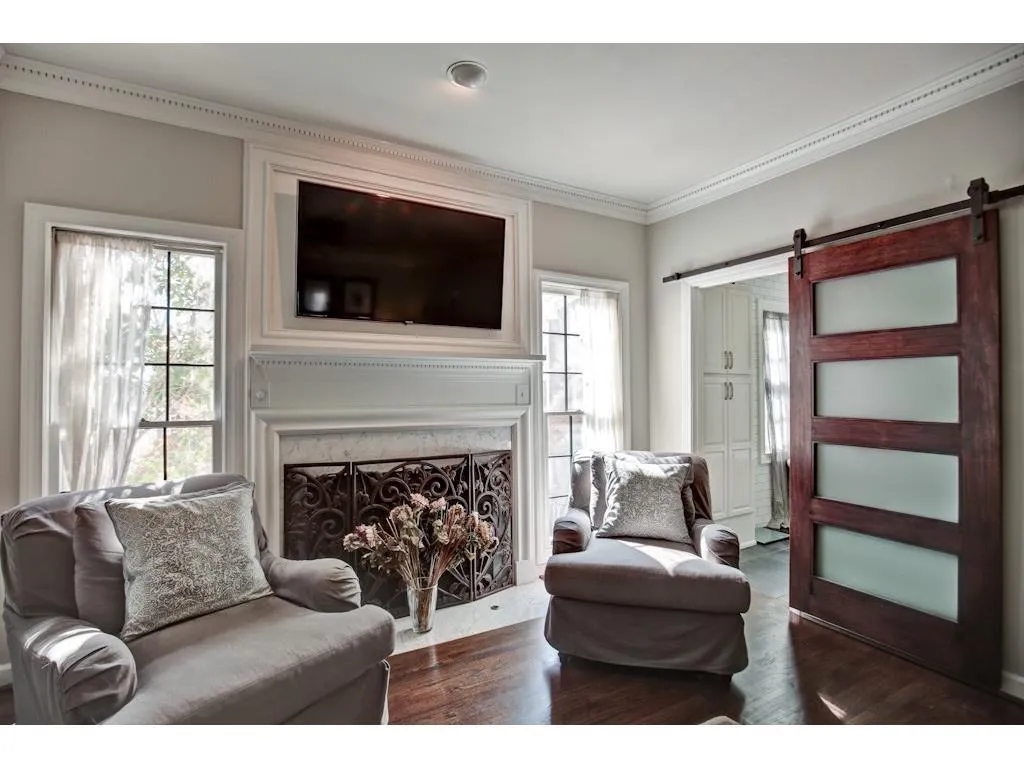 34 Ridgemere Trace, Sandy Springs, Georgia 30328, 6 Bedrooms Bedrooms, ,3 BathroomsBathrooms,Residential,Sold,34 Ridgemere Trace,5913214