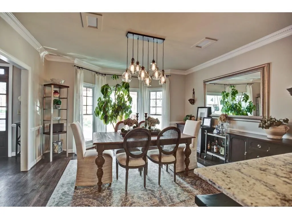 34 Ridgemere Trace, Sandy Springs, Georgia 30328, 6 Bedrooms Bedrooms, ,3 BathroomsBathrooms,Residential,Sold,34 Ridgemere Trace,5913214