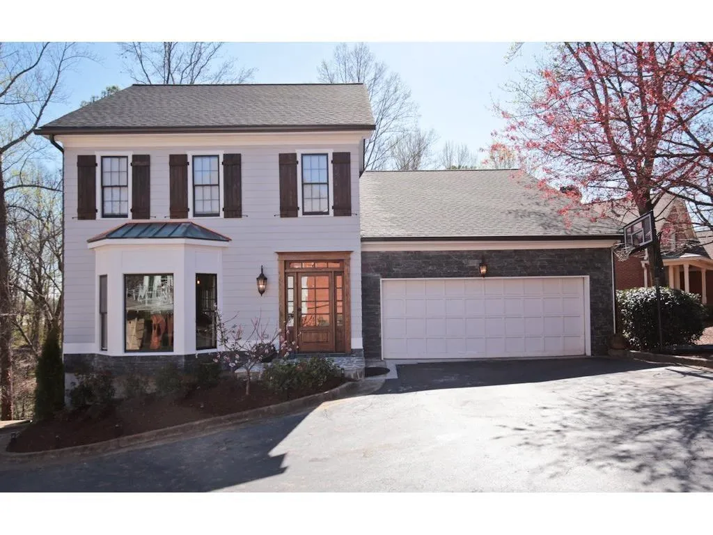 34 Ridgemere Trace, Sandy Springs, Georgia 30328, 6 Bedrooms Bedrooms, ,3 BathroomsBathrooms,Residential,Sold,34 Ridgemere Trace,5913214