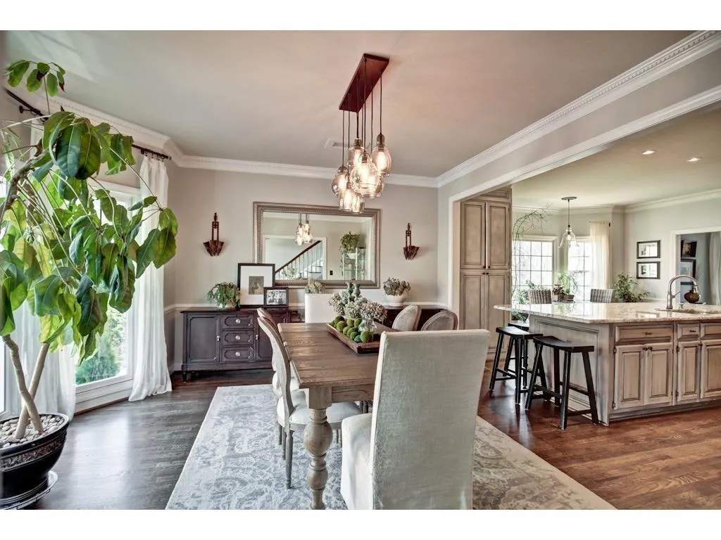 34 Ridgemere Trace, Sandy Springs, Georgia 30328, 6 Bedrooms Bedrooms, ,3 BathroomsBathrooms,Residential,Sold,34 Ridgemere Trace,5913214