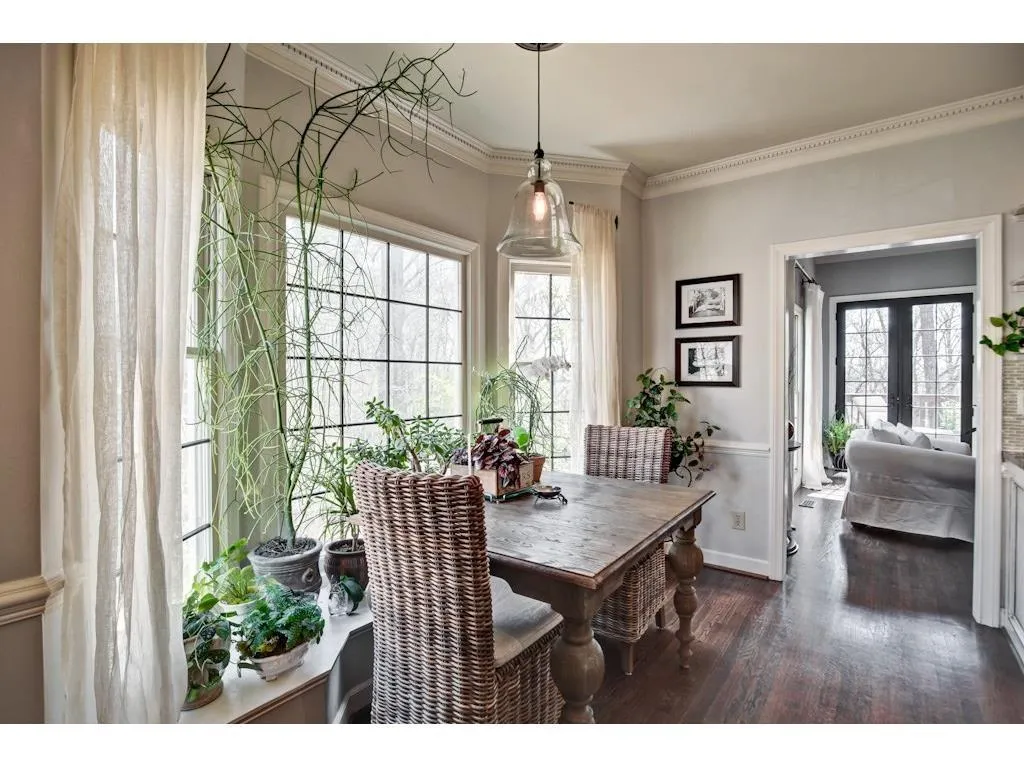 34 Ridgemere Trace, Sandy Springs, Georgia 30328, 6 Bedrooms Bedrooms, ,3 BathroomsBathrooms,Residential,Sold,34 Ridgemere Trace,5913214