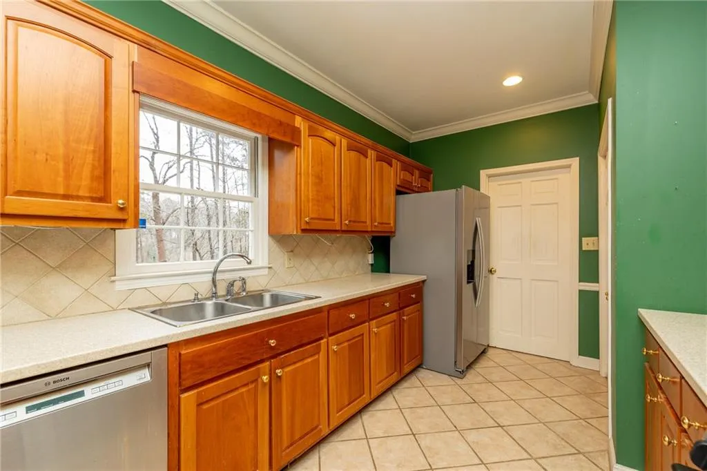 285 Mark Trail, Sandy Springs, Georgia 30328, 5 Bedrooms Bedrooms, ,3 BathroomsBathrooms,Residential,Sold,285 Mark Trail,6998192
