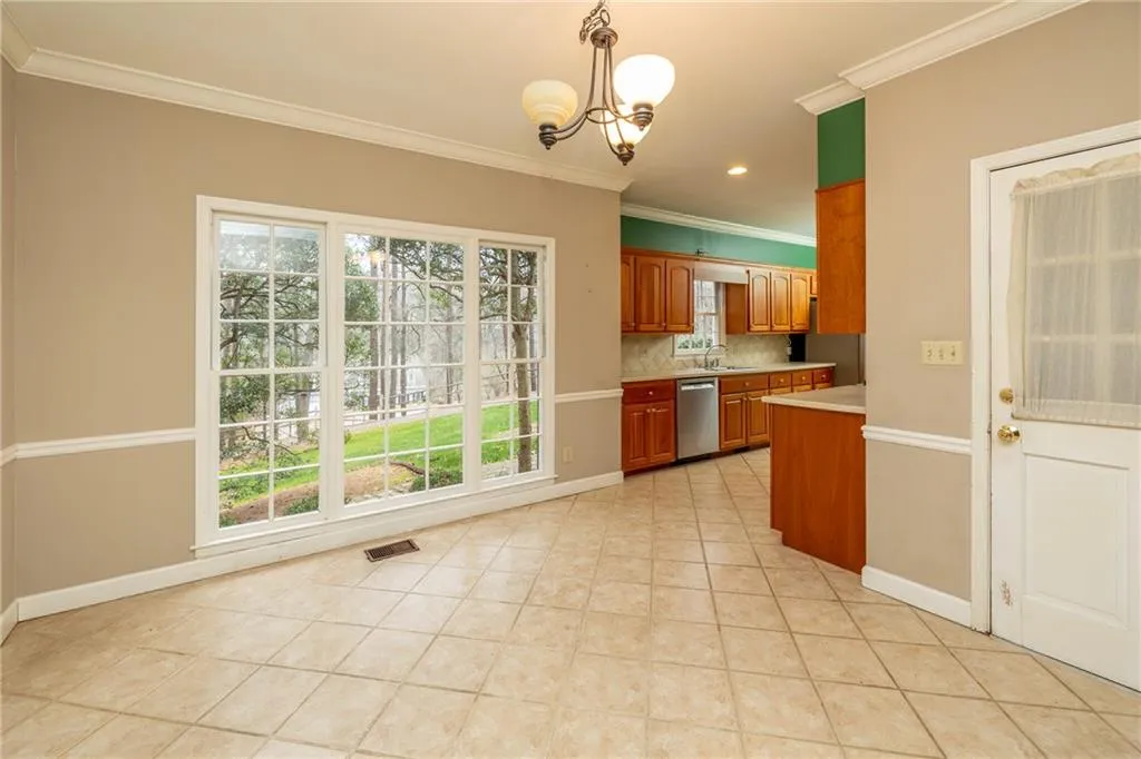 285 Mark Trail, Sandy Springs, Georgia 30328, 5 Bedrooms Bedrooms, ,3 BathroomsBathrooms,Residential,Sold,285 Mark Trail,6998192