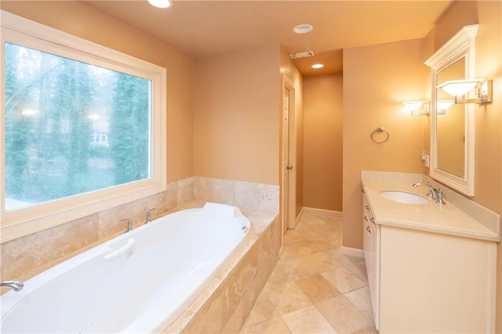 285 Mark Trail, Sandy Springs, Georgia 30328, 5 Bedrooms Bedrooms, ,3 BathroomsBathrooms,Residential,Sold,285 Mark Trail,6998192