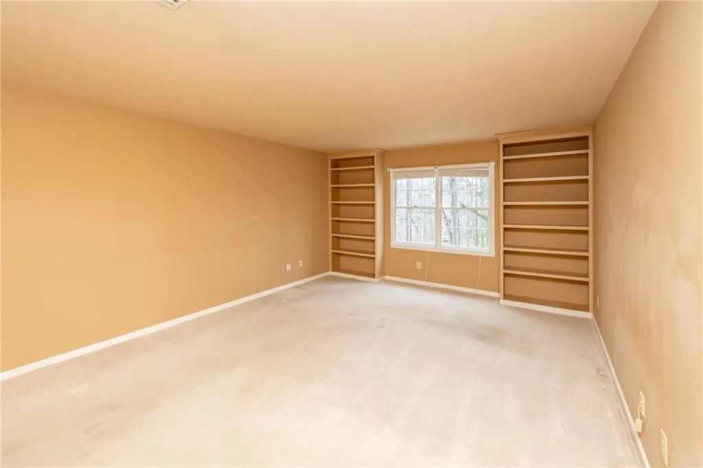 285 Mark Trail, Sandy Springs, Georgia 30328, 5 Bedrooms Bedrooms, ,3 BathroomsBathrooms,Residential,Sold,285 Mark Trail,6998192