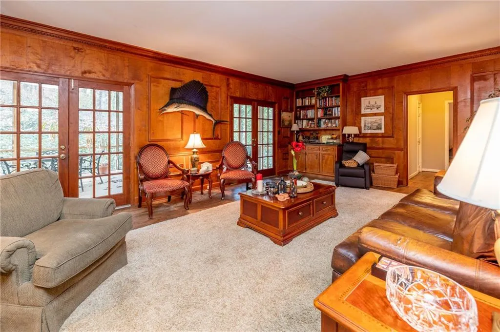 285 Mark Trail, Sandy Springs, Georgia 30328, 5 Bedrooms Bedrooms, ,3 BathroomsBathrooms,Residential,Sold,285 Mark Trail,6998192
