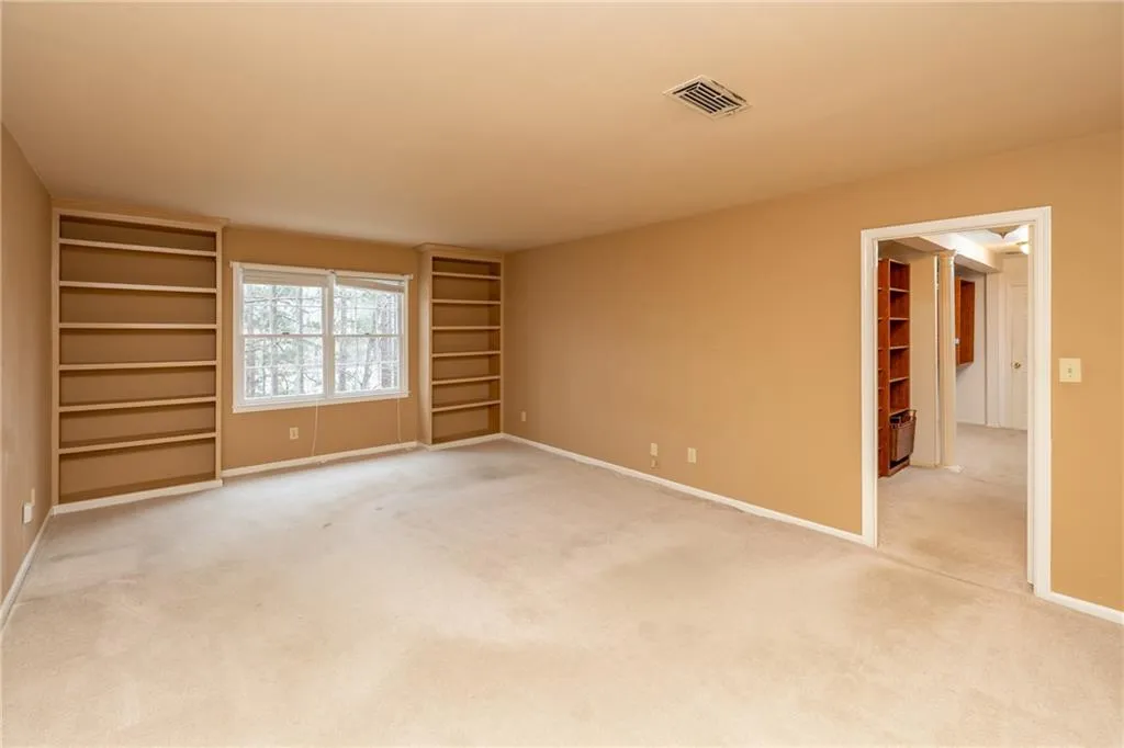 285 Mark Trail, Sandy Springs, Georgia 30328, 5 Bedrooms Bedrooms, ,3 BathroomsBathrooms,Residential,Sold,285 Mark Trail,6998192