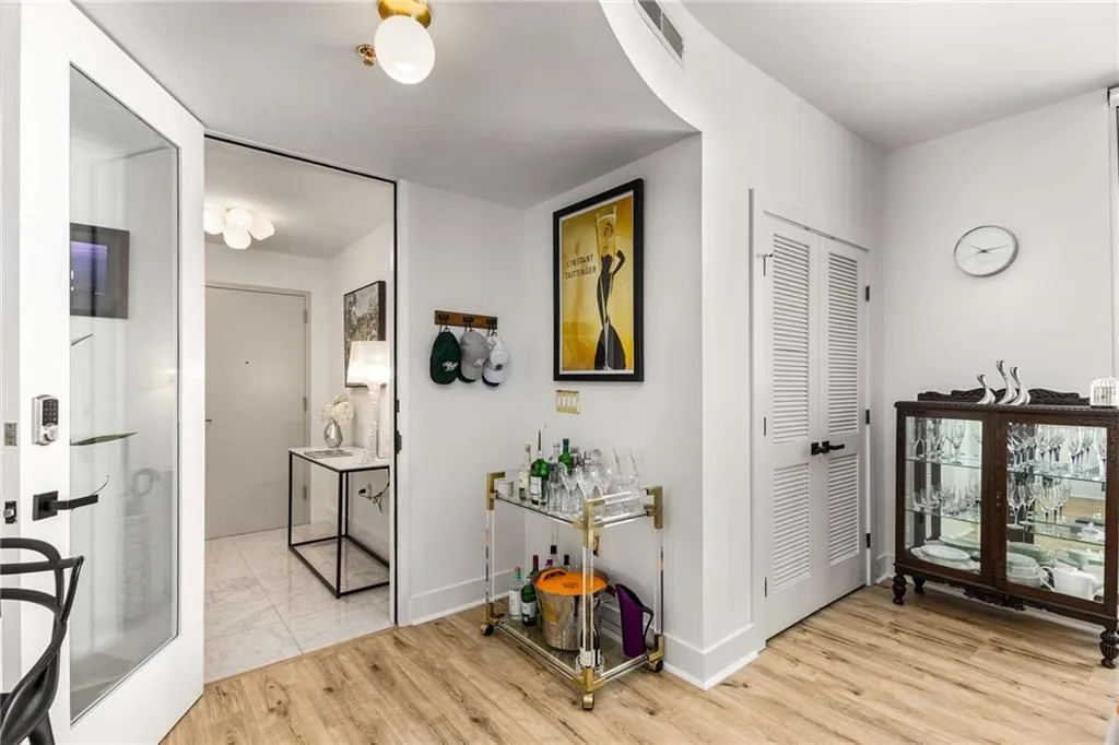 20 10th Street Nw Unit 1505, Atlanta, Georgia 30309, 2 Bedrooms Bedrooms, ,2 BathroomsBathrooms,Residential,For Sale,20 10th Street Nw Unit 1505,7622833