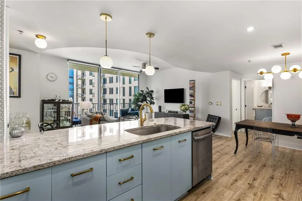 20 10th Street Nw Unit 1505, Atlanta, Georgia 30309, 2 Bedrooms Bedrooms, ,2 BathroomsBathrooms,Residential,For Sale,20 10th Street Nw Unit 1505,7622833