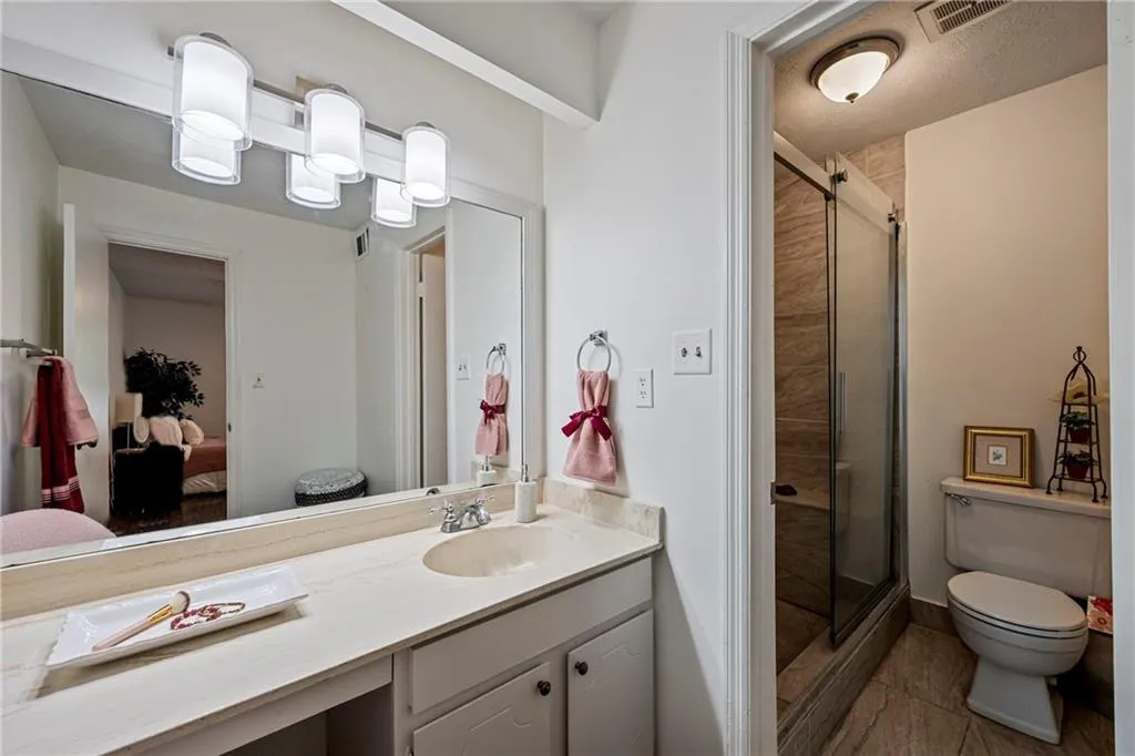 725 Dalrymple Road Unit 5c, Sandy Springs, Georgia 30328, 2 Bedrooms Bedrooms, ,2 BathroomsBathrooms,Residential,For Sale,725 Dalrymple Road Unit 5c,7753038