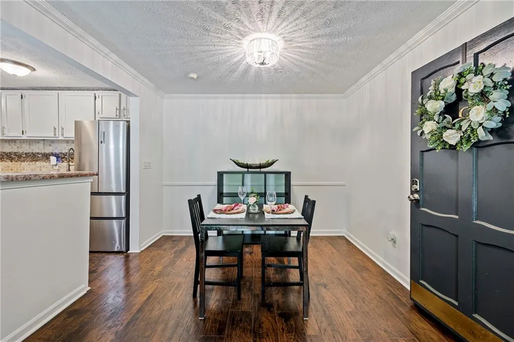 725 Dalrymple Road Unit 5c, Sandy Springs, Georgia 30328, 2 Bedrooms Bedrooms, ,2 BathroomsBathrooms,Residential,For Sale,725 Dalrymple Road Unit 5c,7753038