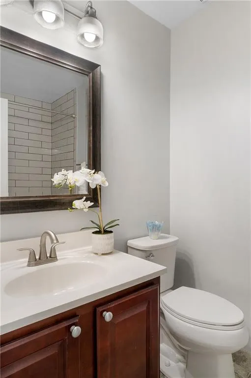 6900 Roswell Road Ne Unit F2, Atlanta, Georgia 30328, 2 Bedrooms Bedrooms, ,2 BathroomsBathrooms,Residential,Sold,6900 Roswell Road Ne Unit F2,7045124