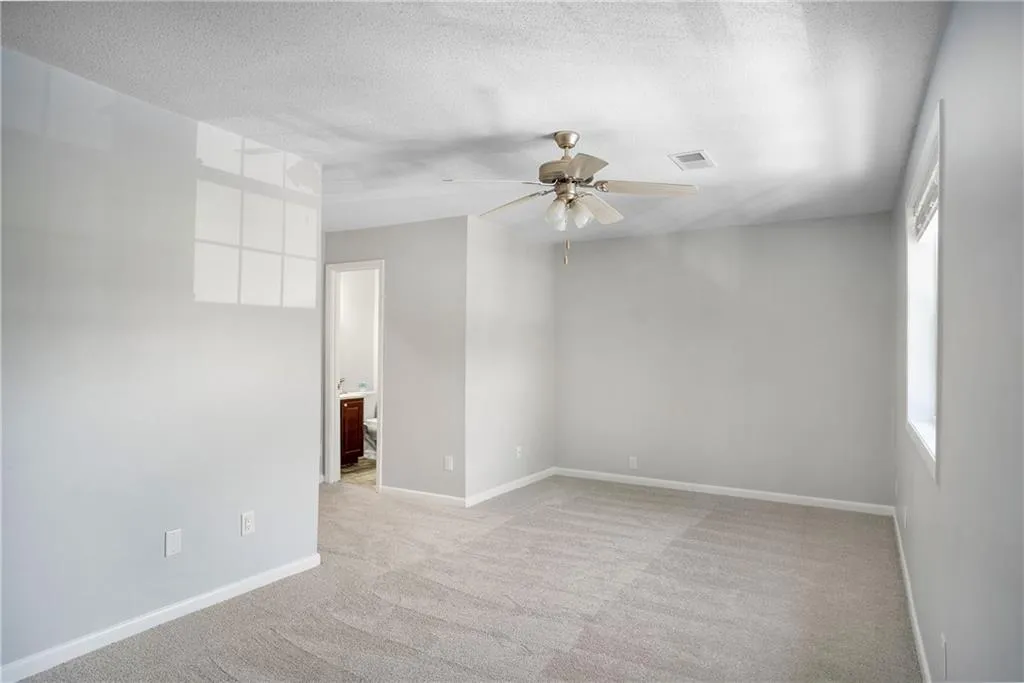 6900 Roswell Road Ne Unit F2, Atlanta, Georgia 30328, 2 Bedrooms Bedrooms, ,2 BathroomsBathrooms,Residential,Sold,6900 Roswell Road Ne Unit F2,7045124
