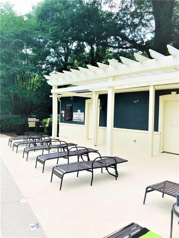6900 Roswell Road Ne Unit F2, Atlanta, Georgia 30328, 2 Bedrooms Bedrooms, ,2 BathroomsBathrooms,Residential,Sold,6900 Roswell Road Ne Unit F2,7045124
