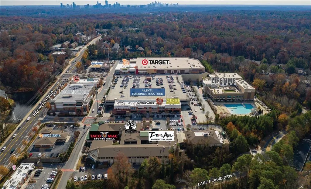 6900 Roswell Road Ne Unit F2, Atlanta, Georgia 30328, 2 Bedrooms Bedrooms, ,2 BathroomsBathrooms,Residential,Sold,6900 Roswell Road Ne Unit F2,7045124