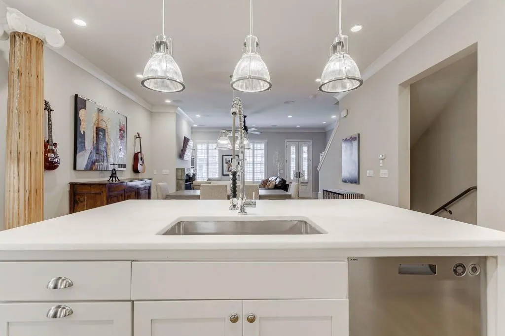 328 Stonemont Drive, Atlanta, Georgia 30305, 3 Bedrooms Bedrooms, ,3 BathroomsBathrooms,Residential,For Sale,328 Stonemont Drive,7606834