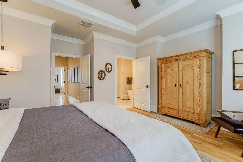 328 Stonemont Drive, Atlanta, Georgia 30305, 3 Bedrooms Bedrooms, ,3 BathroomsBathrooms,Residential,For Sale,328 Stonemont Drive,7606834