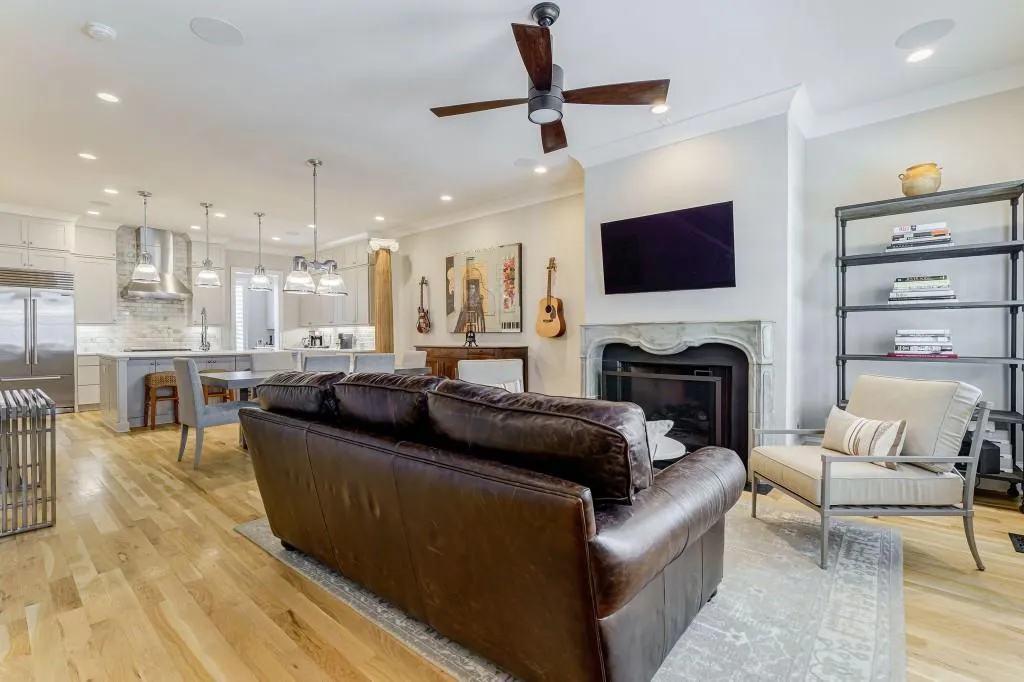 328 Stonemont Drive, Atlanta, Georgia 30305, 3 Bedrooms Bedrooms, ,3 BathroomsBathrooms,Residential,For Sale,328 Stonemont Drive,7606834