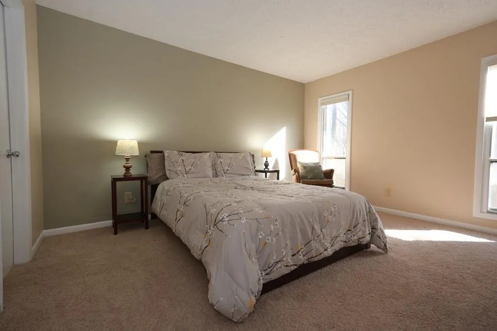 5141 Roswell Road, Atlanta, Georgia 30342, 2 Bedrooms Bedrooms, ,1 BathroomBathrooms,Residential,Sold,5141 Roswell Road,6665411