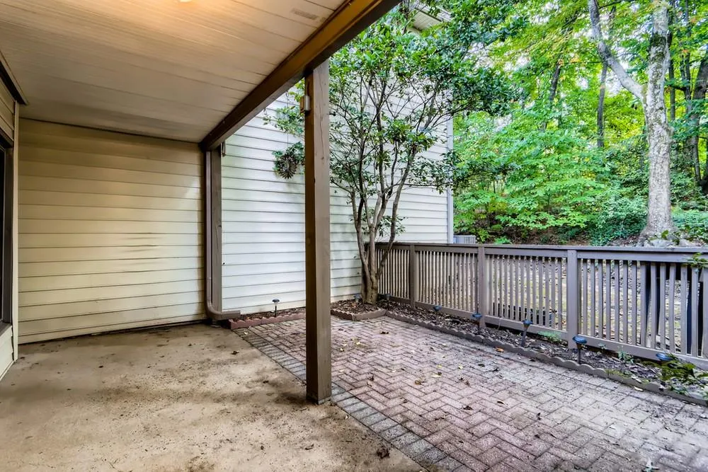 505 Garden Court, Sandy Springs, Georgia 30328, 3 Bedrooms Bedrooms, ,2 BathroomsBathrooms,Residential,Sold,505 Garden Court,6951320