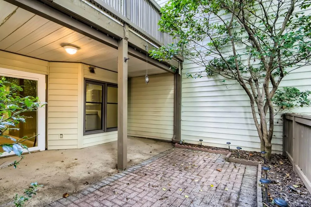 505 Garden Court, Sandy Springs, Georgia 30328, 3 Bedrooms Bedrooms, ,2 BathroomsBathrooms,Residential,Sold,505 Garden Court,6951320