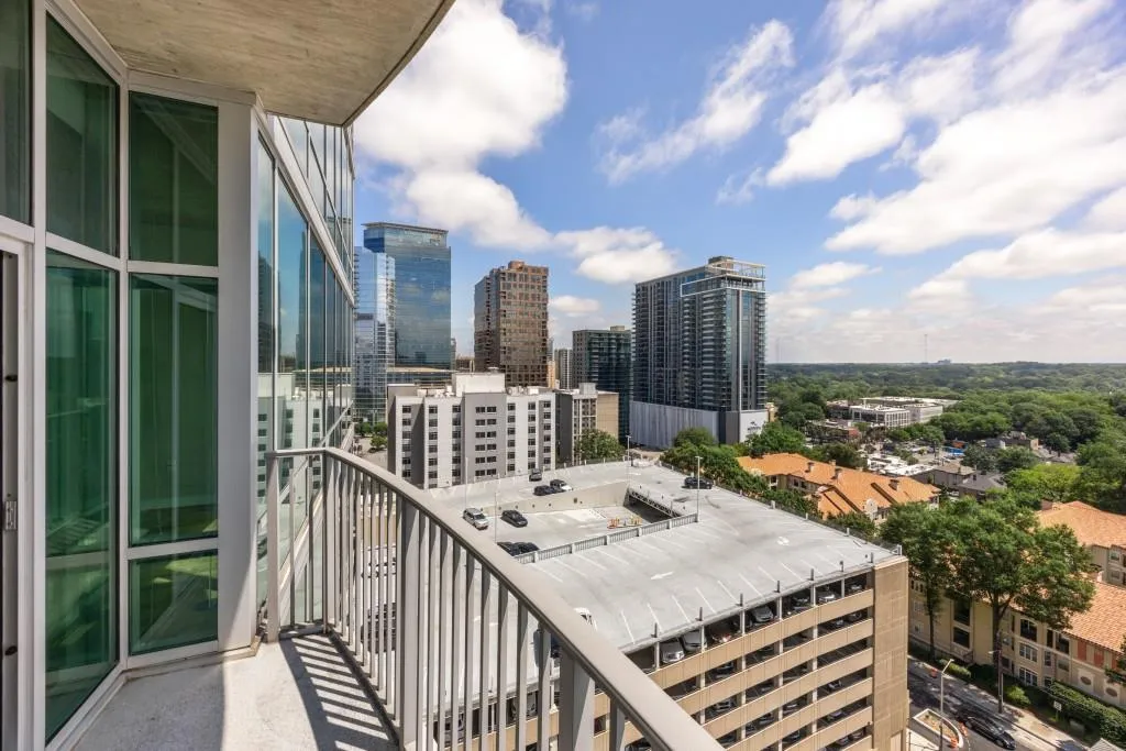 943 Peachtree Street Ne Unit 1217, Atlanta, Georgia 30309, 1 Bedroom Bedrooms, ,1 BathroomBathrooms,Residential,For Sale,943 Peachtree Street Ne Unit 1217,7630891