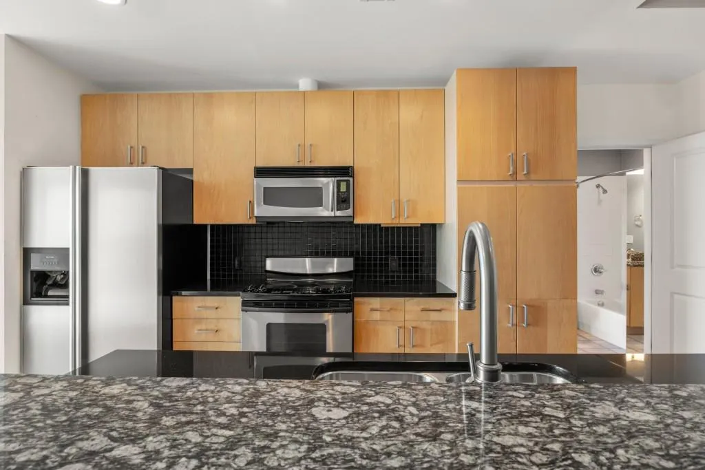 943 Peachtree Street Ne Unit 1217, Atlanta, Georgia 30309, 1 Bedroom Bedrooms, ,1 BathroomBathrooms,Residential,For Sale,943 Peachtree Street Ne Unit 1217,7630891