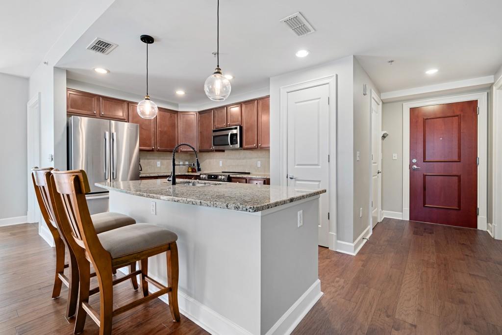 200 River Vista Drive NE Unit 630, Atlanta, Georgia 30339, 2 Bedrooms Bedrooms, ,2 BathroomsBathrooms,Residential,Sold,200 River Vista Drive NE Unit 630,7340451