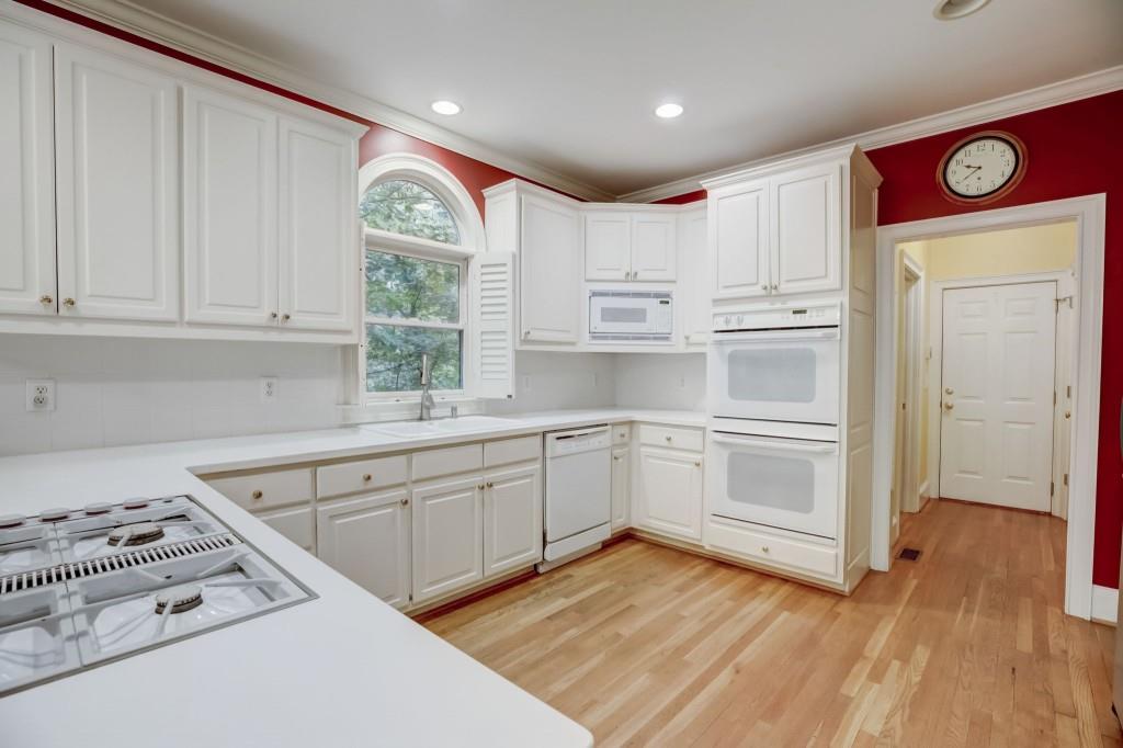 5815 Mitchell Road, Sandy Springs, Georgia 30328, 5 Bedrooms Bedrooms, ,4 BathroomsBathrooms,Residential,Sold,5815 Mitchell Road,7259513