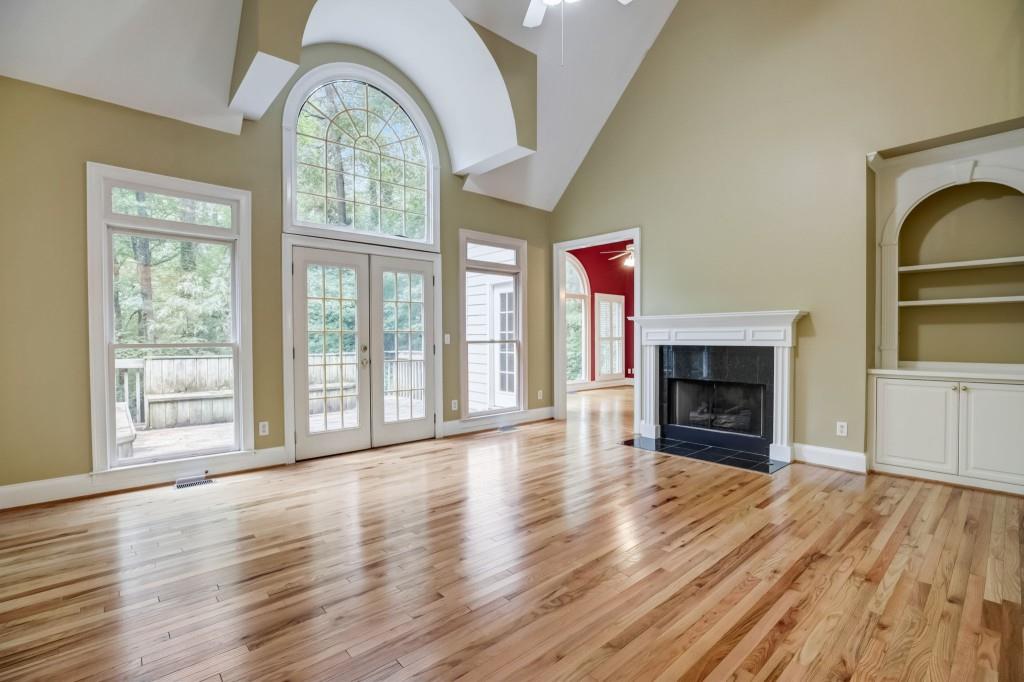 5815 Mitchell Road, Sandy Springs, Georgia 30328, 5 Bedrooms Bedrooms, ,4 BathroomsBathrooms,Residential,Sold,5815 Mitchell Road,7259513