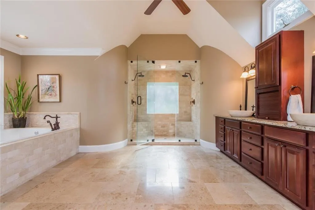 210 Grogans Lake Point, Sandy Springs, Georgia 30350, 4 Bedrooms Bedrooms, ,3 BathroomsBathrooms,Residential,Sold,210 Grogans Lake Point,6123129