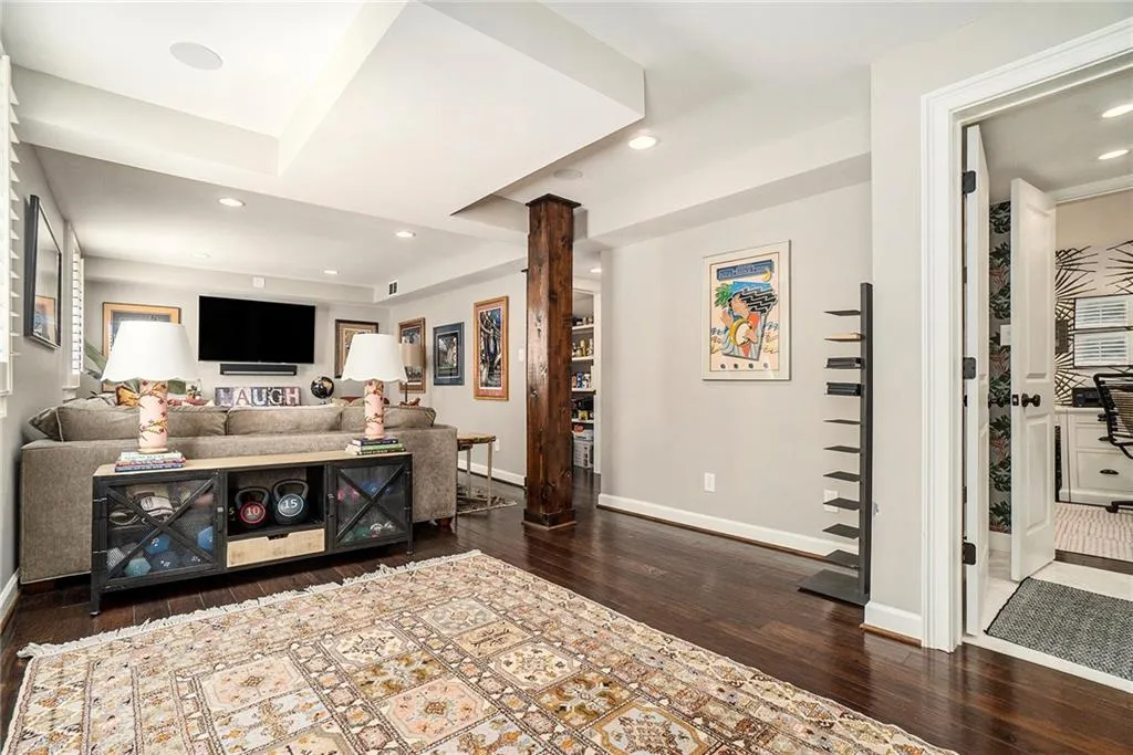2707 Sharondale Drive Ne, Atlanta, Georgia 30305, 5 Bedrooms Bedrooms, ,5 BathroomsBathrooms,Residential,For Sale,2707 Sharondale Drive Ne,7653914