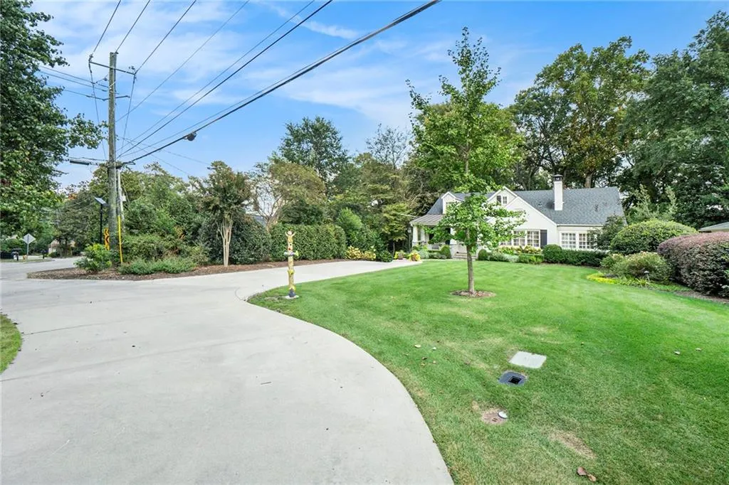 2707 Sharondale Drive Ne, Atlanta, Georgia 30305, 5 Bedrooms Bedrooms, ,5 BathroomsBathrooms,Residential,For Sale,2707 Sharondale Drive Ne,7653914