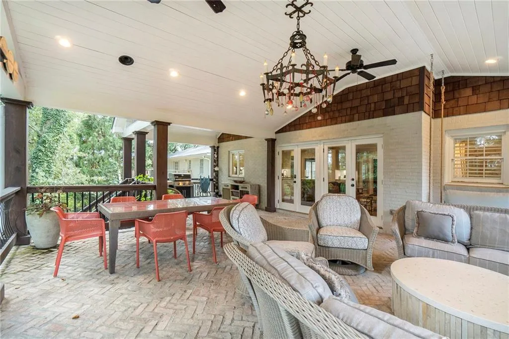 2707 Sharondale Drive Ne, Atlanta, Georgia 30305, 5 Bedrooms Bedrooms, ,5 BathroomsBathrooms,Residential,For Sale,2707 Sharondale Drive Ne,7653914