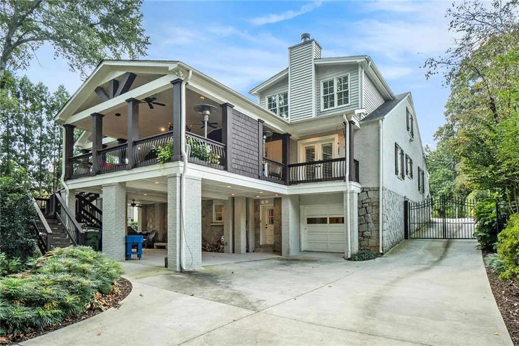 2707 Sharondale Drive Ne, Atlanta, Georgia 30305, 5 Bedrooms Bedrooms, ,5 BathroomsBathrooms,Residential,For Sale,2707 Sharondale Drive Ne,7653914