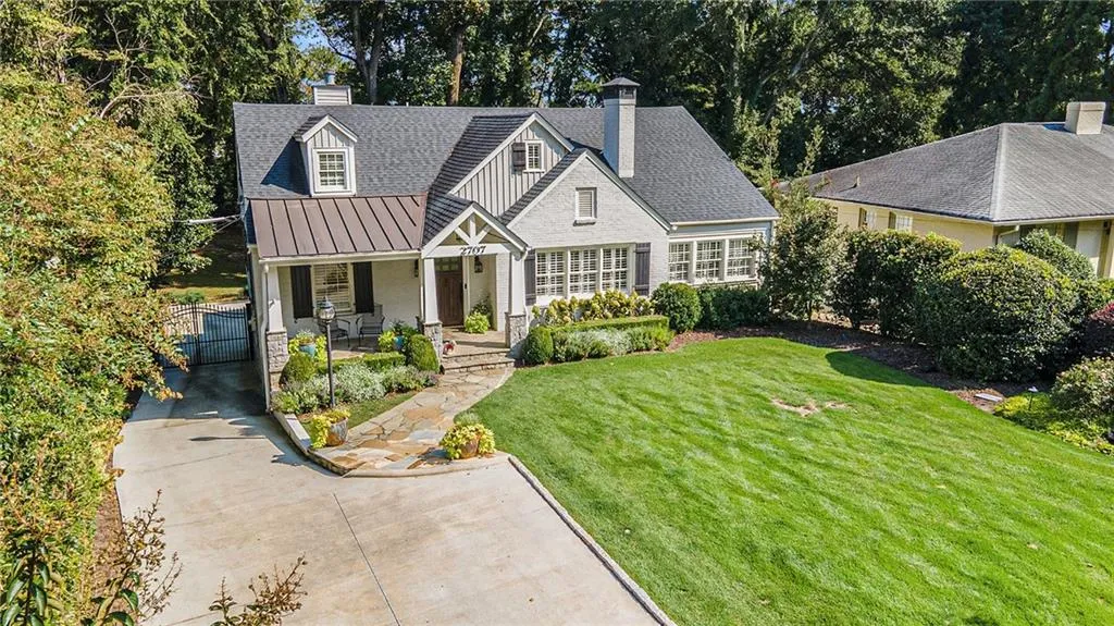 2707 Sharondale Drive Ne, Atlanta, Georgia 30305, 5 Bedrooms Bedrooms, ,5 BathroomsBathrooms,Residential,For Sale,2707 Sharondale Drive Ne,7653914