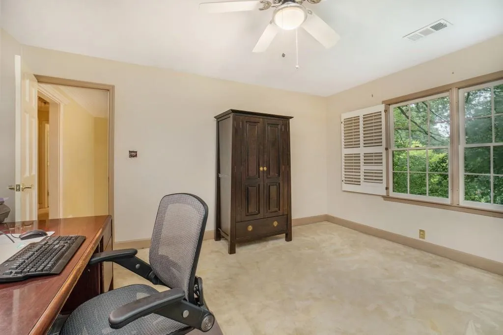 230 Huntcliff Terrace, Sandy Springs, Georgia 30350, 4 Bedrooms Bedrooms, ,4 BathroomsBathrooms,Residential,Sold,230 Huntcliff Terrace,6609458