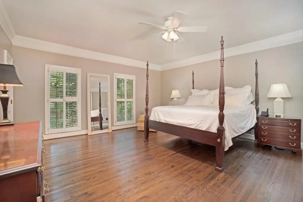 230 Huntcliff Terrace, Sandy Springs, Georgia 30350, 4 Bedrooms Bedrooms, ,4 BathroomsBathrooms,Residential,Sold,230 Huntcliff Terrace,6609458