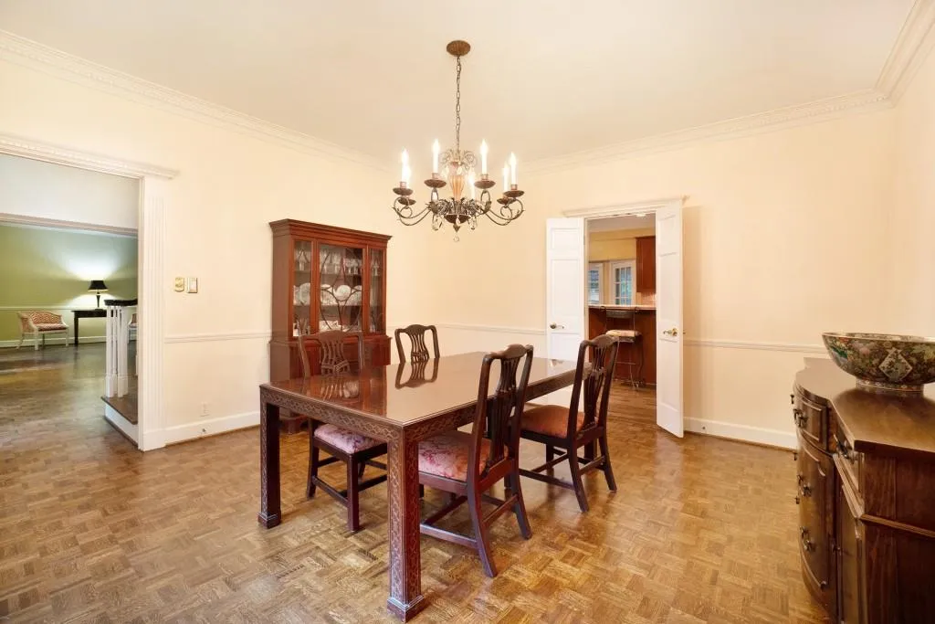 230 Huntcliff Terrace, Sandy Springs, Georgia 30350, 4 Bedrooms Bedrooms, ,4 BathroomsBathrooms,Residential,Sold,230 Huntcliff Terrace,6609458