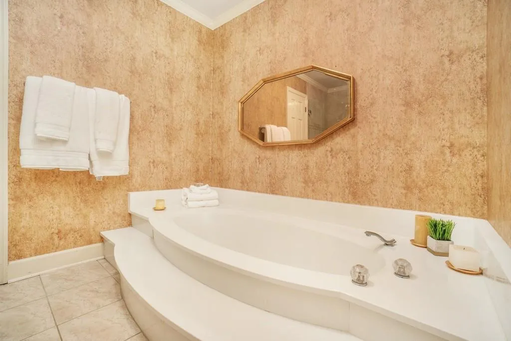 230 Huntcliff Terrace, Sandy Springs, Georgia 30350, 4 Bedrooms Bedrooms, ,4 BathroomsBathrooms,Residential,Sold,230 Huntcliff Terrace,6609458