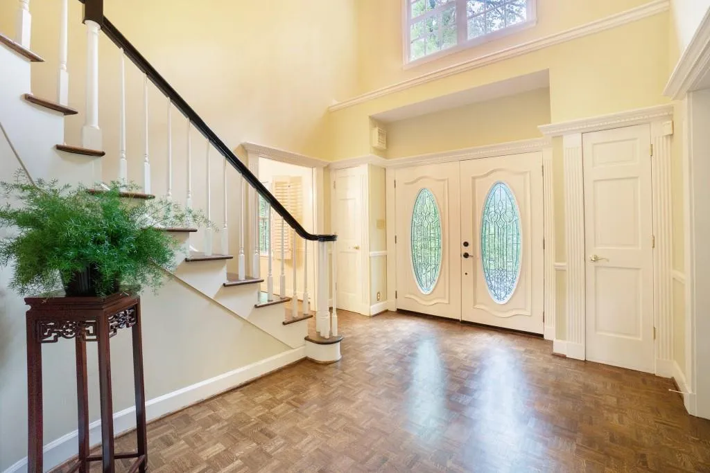 230 Huntcliff Terrace, Sandy Springs, Georgia 30350, 4 Bedrooms Bedrooms, ,4 BathroomsBathrooms,Residential,Sold,230 Huntcliff Terrace,6609458