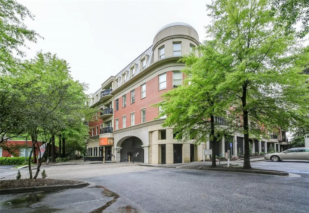 560 Dutch Valley Road Ne Unit 2403, Atlanta, Georgia 30324, 1 Bedroom Bedrooms, 0 ,1 BathroomBathrooms,Residential,For Sale,560 Dutch Valley Road Ne Unit 2403,7749833