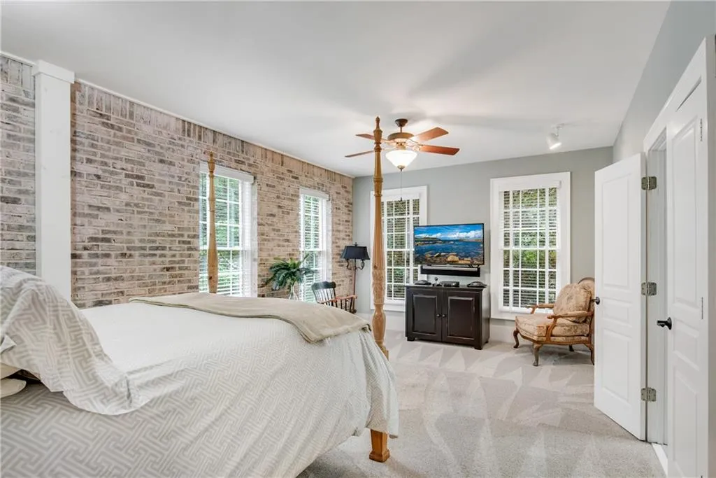 5512 Glenridge Drive Unit D, Atlanta, Georgia 30342, 3 Bedrooms Bedrooms, ,3 BathroomsBathrooms,Residential,Sold,5512 Glenridge Drive Unit D,7062262