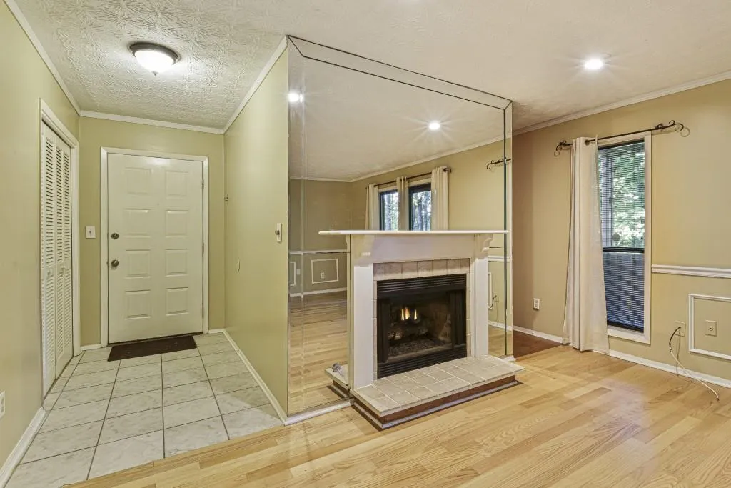 205 Woodcliff Drive, Sandy Springs, Georgia 30350, 2 Bedrooms Bedrooms, ,2 BathroomsBathrooms,Residential,Sold,205 Woodcliff Drive,6777361