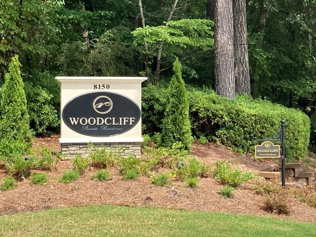 205 Woodcliff Drive, Sandy Springs, Georgia 30350, 2 Bedrooms Bedrooms, ,2 BathroomsBathrooms,Residential,Sold,205 Woodcliff Drive,6777361