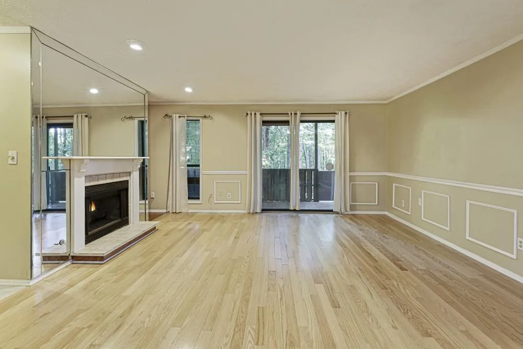 205 Woodcliff Drive, Sandy Springs, Georgia 30350, 2 Bedrooms Bedrooms, ,2 BathroomsBathrooms,Residential,Sold,205 Woodcliff Drive,6777361