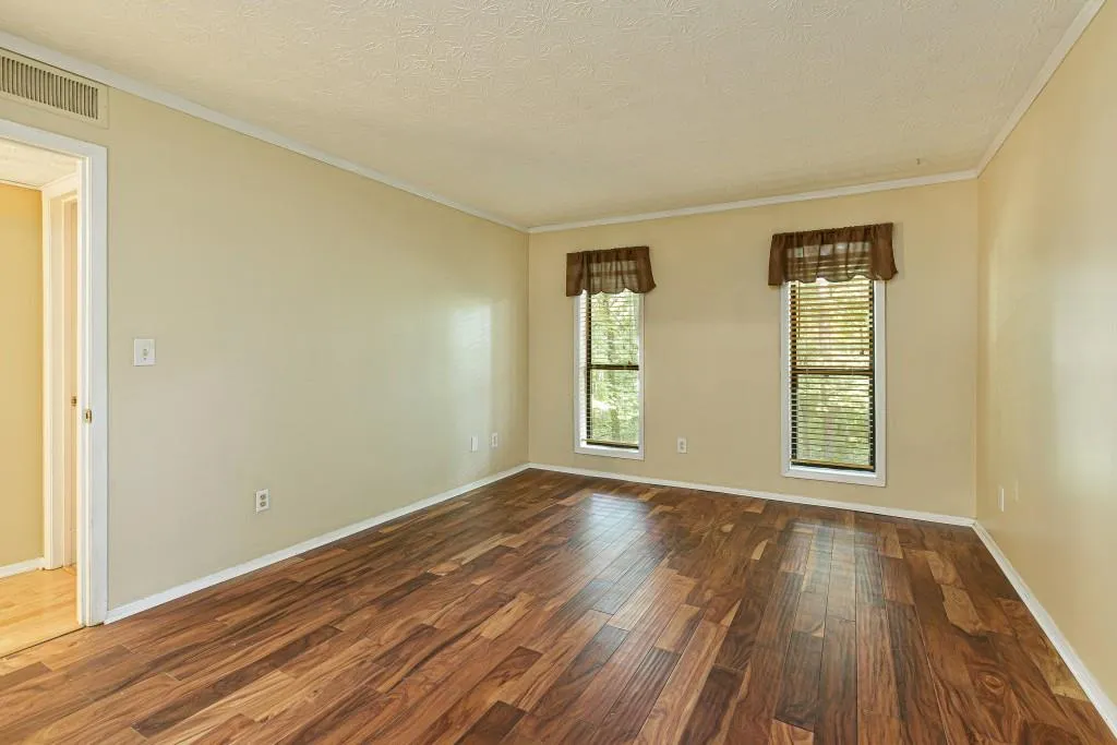 205 Woodcliff Drive, Sandy Springs, Georgia 30350, 2 Bedrooms Bedrooms, ,2 BathroomsBathrooms,Residential,Sold,205 Woodcliff Drive,6777361